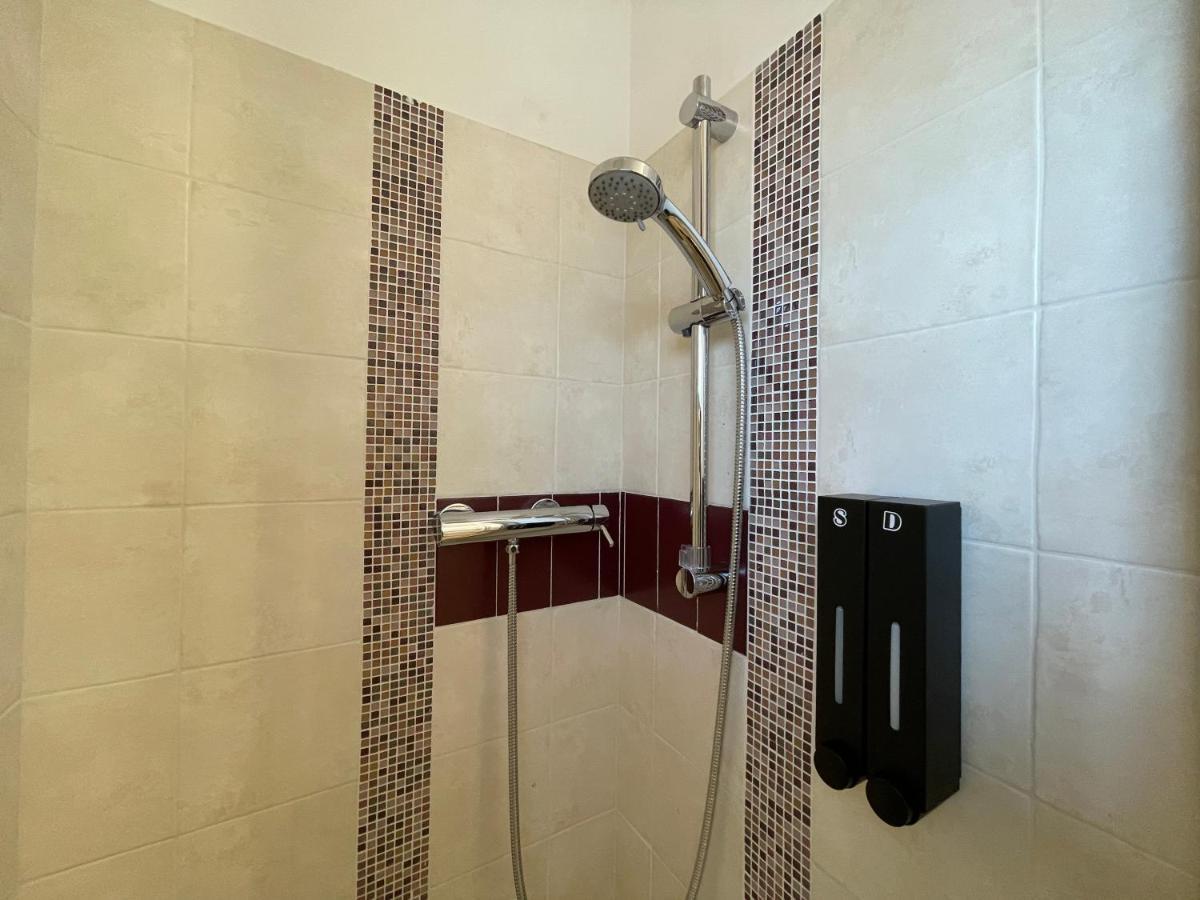 Casa Katiu' Due Camere Indipendenti In Appartamento Di 83 Mq 拉奎拉 外观 照片