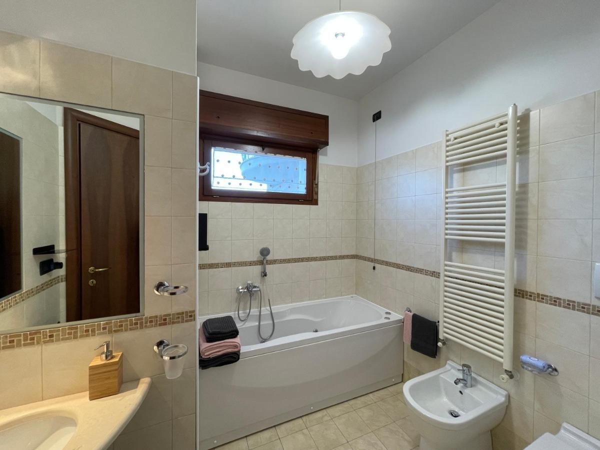 Casa Katiu' Due Camere Indipendenti In Appartamento Di 83 Mq 拉奎拉 外观 照片