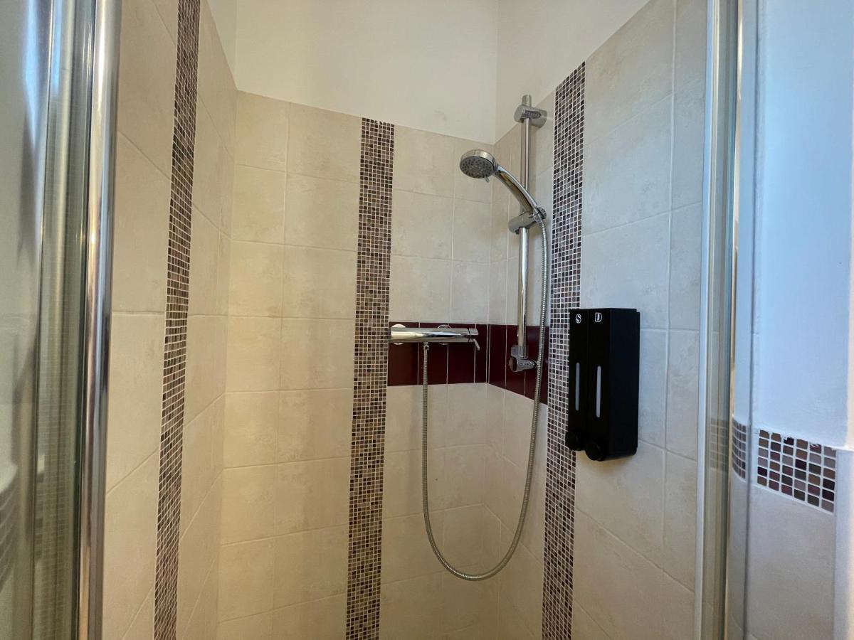 Casa Katiu' Due Camere Indipendenti In Appartamento Di 83 Mq 拉奎拉 外观 照片